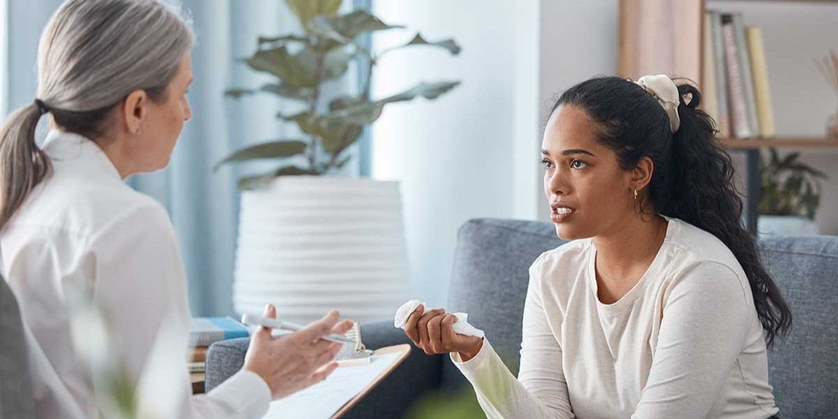 Cuánto menos parpadea una persona, más atención está prestando a lo que dices